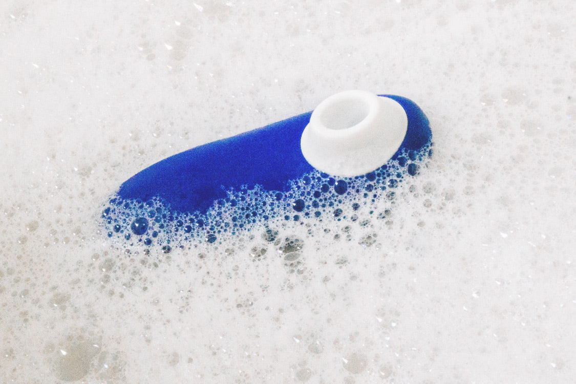 HOW TO CLEAN YOUR SEX TOYS Lovers HOW TO CLEAN YOUR SEX TOYS Lovers