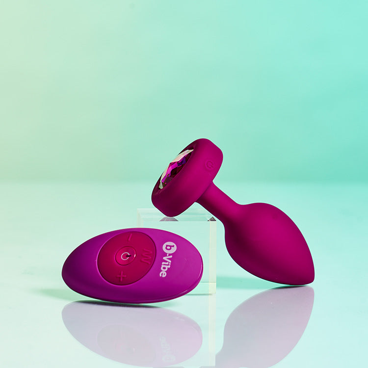 b-Vibe Vibrating Jewel Plug Lovers b-Vibe Vibrating Jewel Plug Lovers