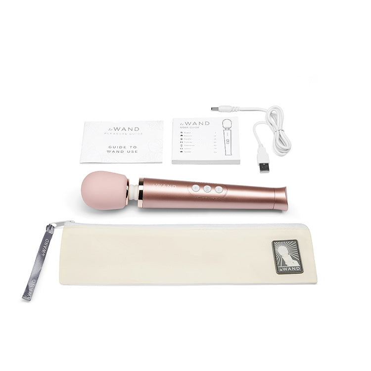 Le_Wand_Petite_Rose_Gold_Massager_Contents