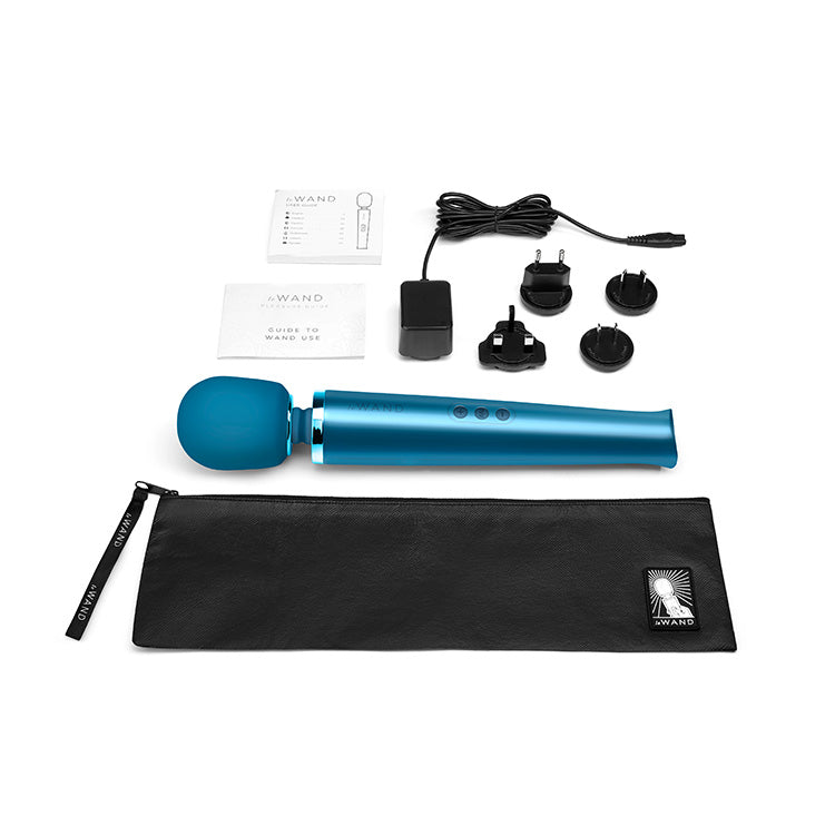Le_Wand_Rechargeable_Vibrating_Massager_Pacific_Blue_Box_Contents